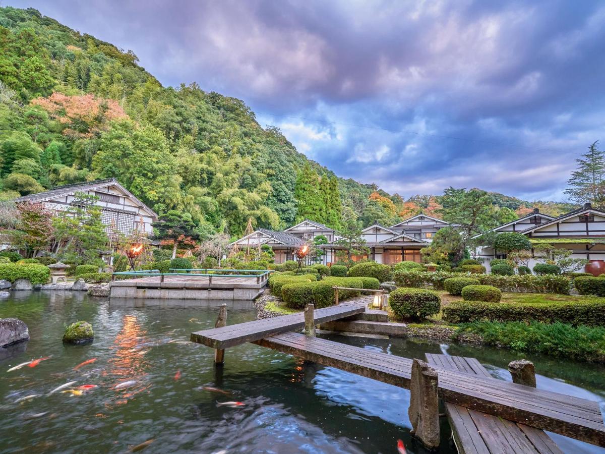 Ooedo Onsen Monogatari Premium Saiki Bekkan Misasa Buitenkant foto