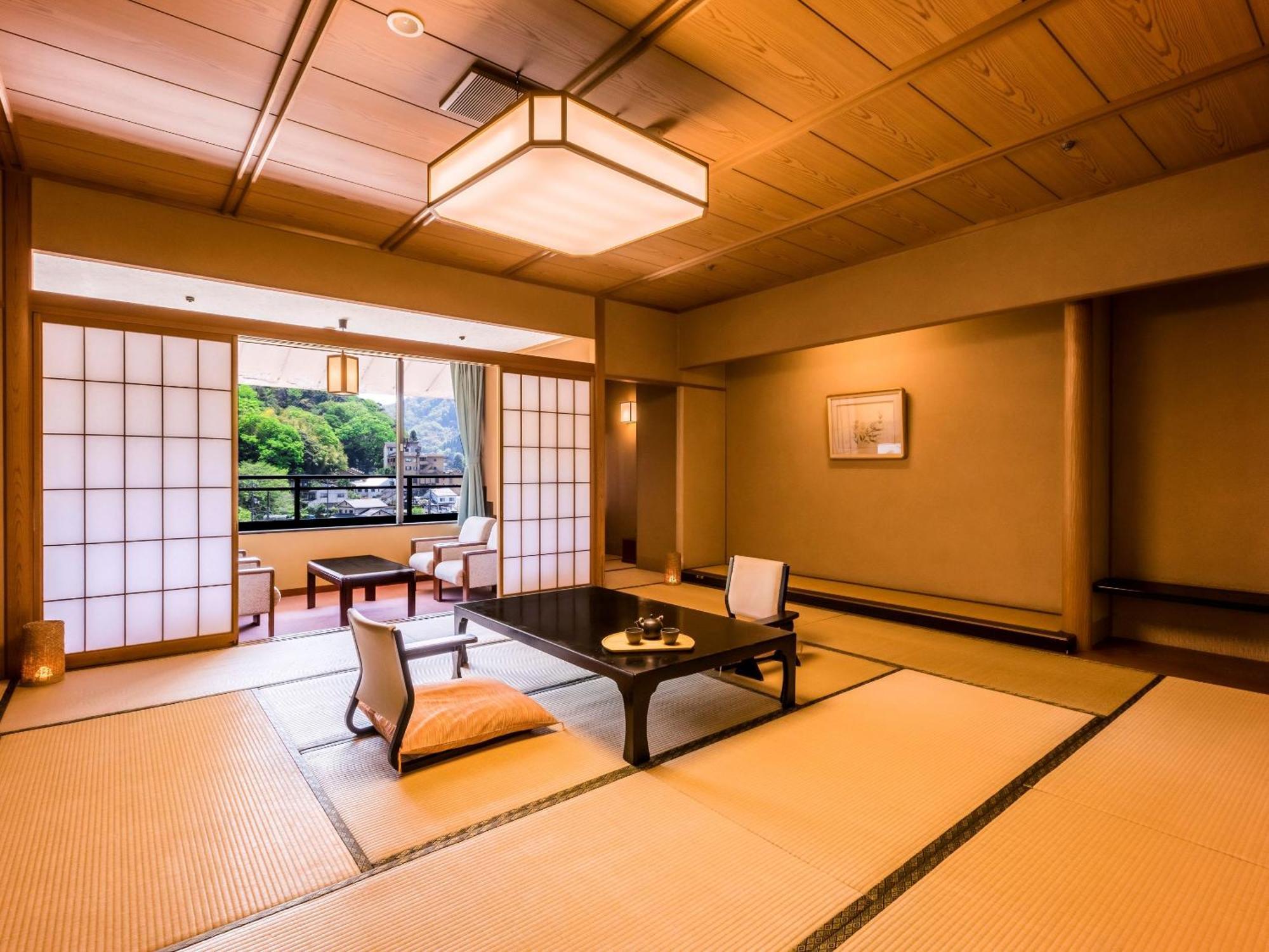 Ooedo Onsen Monogatari Premium Saiki Bekkan Misasa Buitenkant foto