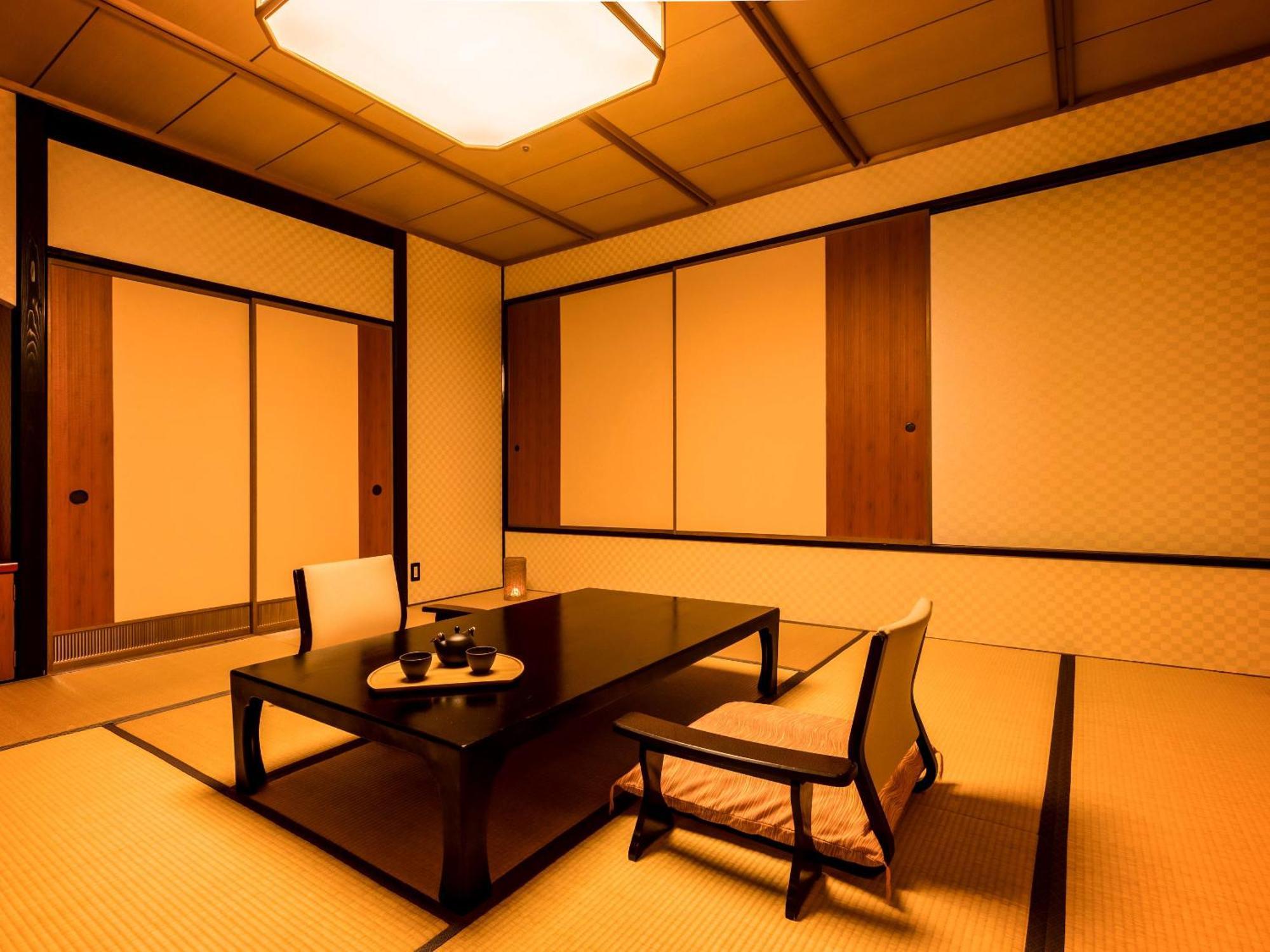 Ooedo Onsen Monogatari Premium Saiki Bekkan Misasa Kamer foto